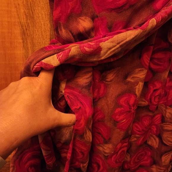 Sag Harbor burgundy floral skirt. Size XL - Picture 4 of 9